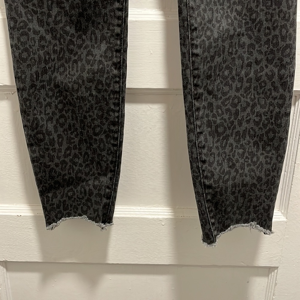 Jolt Jeans - Picture 3 of 12